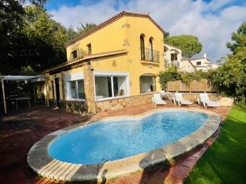 Villa Mediterranea by Costabravaway - Apartment in castell platja d'aro